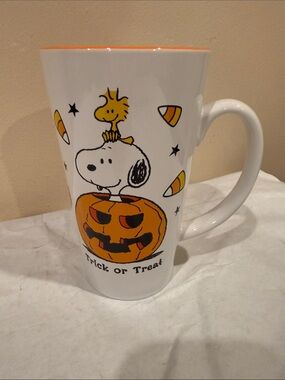 Peanuts White and Orange Halloween Snoopy Pumpkin Mug